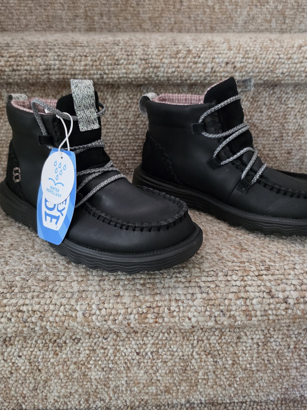 Hey Dude Reyes Boot Leather, Black Size 7 Water Repellent